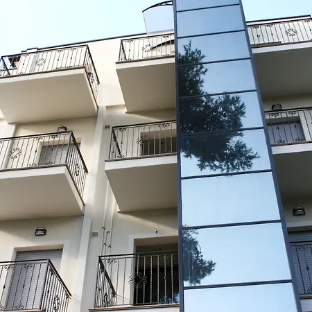 Residenza Le Rose Bici House アパート